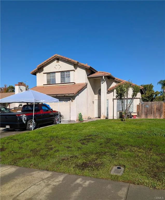 23314 Lena St — photograph 1 of 4