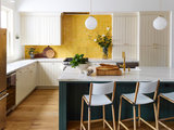 7 Winning Color Palettes From Spring 2020’s Top Kitchens (7 photos)
