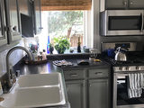 Before and After: 3 Kitchens With Gorgeous Dark Green Cabinets (9 photos)